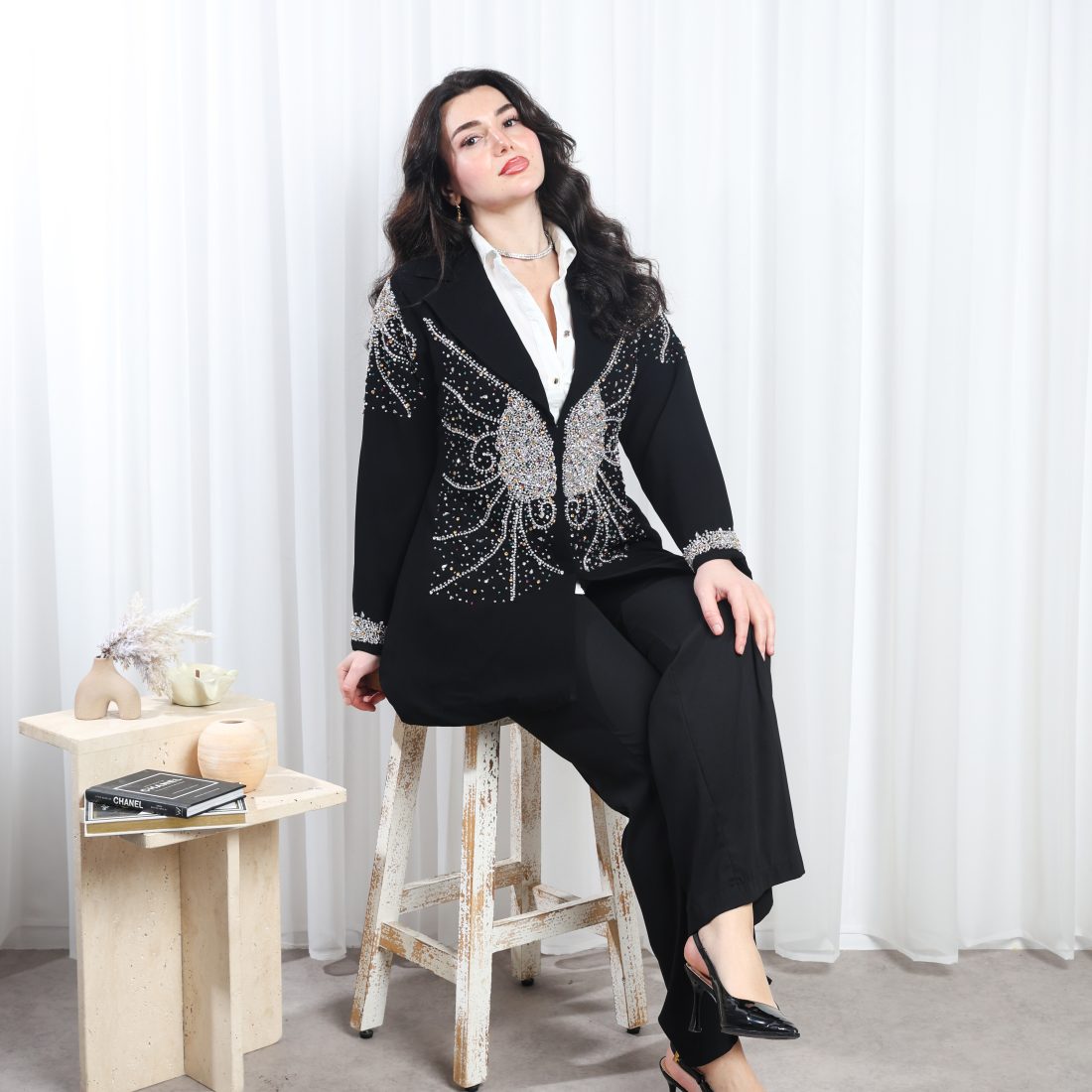 بدله رسميه مزينه بالكريستال